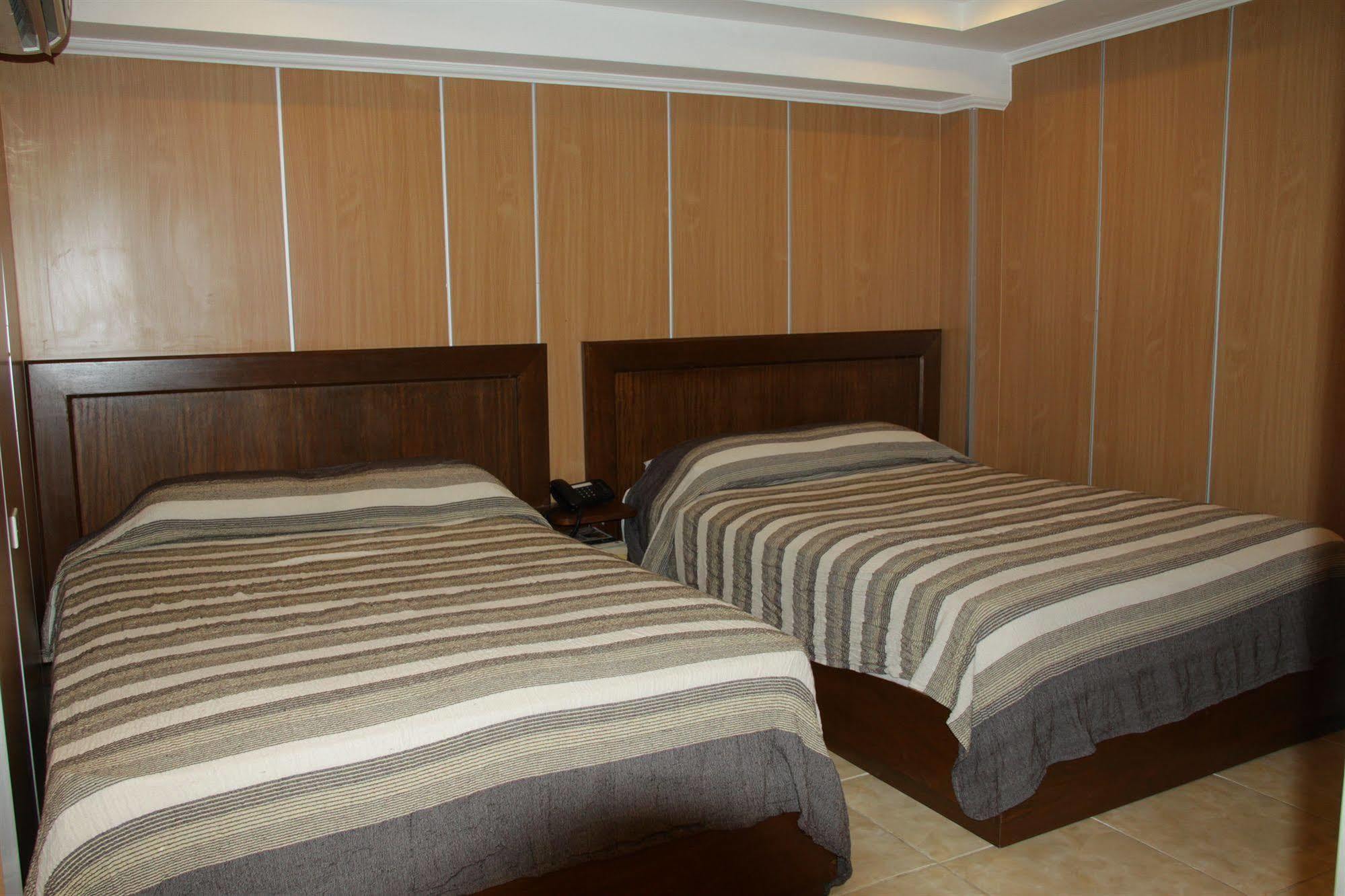 Hotel Roma Plaza Панама Сити Екстериор снимка
