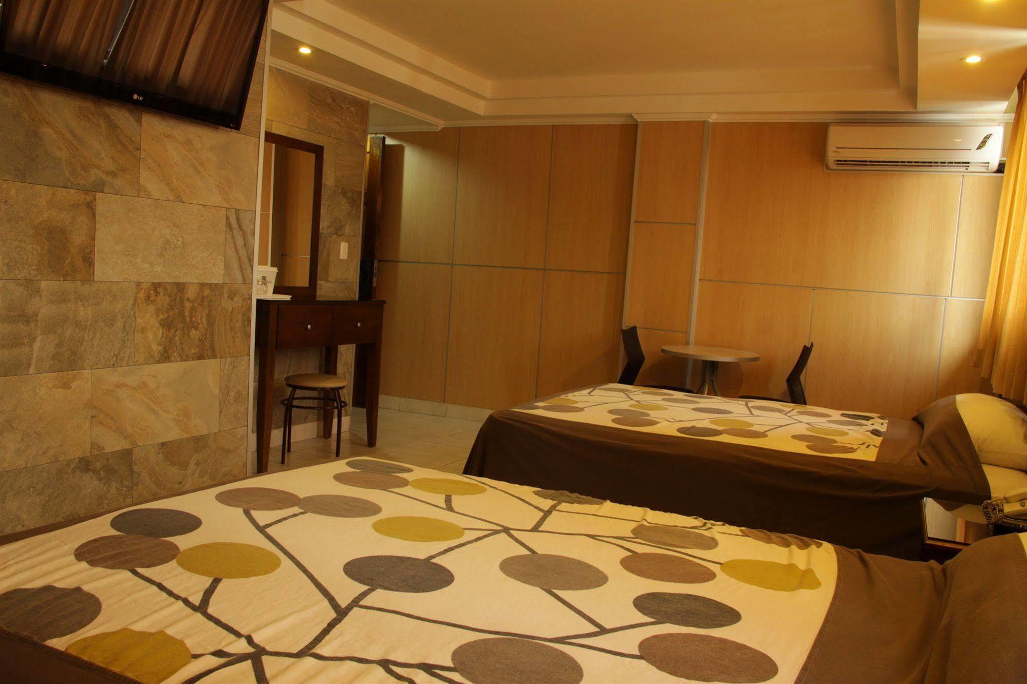 Hotel Roma Plaza Панама Сити Екстериор снимка